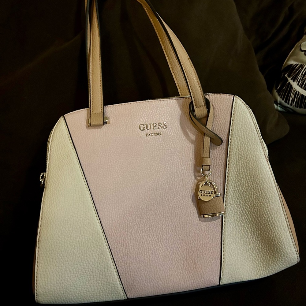 Brand new light pink GUESS bag.